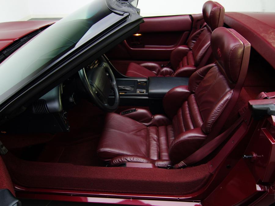  Chevrolet Corvette Convertible 40th Anniversary 1993 года  (фото 16 из 25)